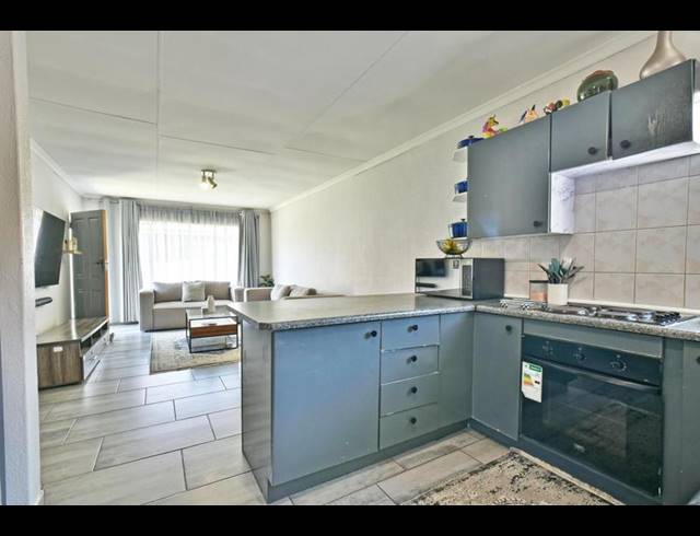 3 BEDROOM HOUSE FOR SALE IN HONEYDEW RIDGE